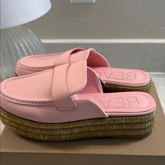 Beach by Matisse Women's Pink Platform Mules - Picture 3 of 7